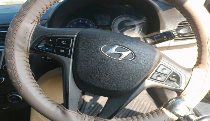 2015 Hyundai Verna FLUIDIC 4S 1.6 VTVT S AT, Petrol, Automatic, 98,469 km, interior