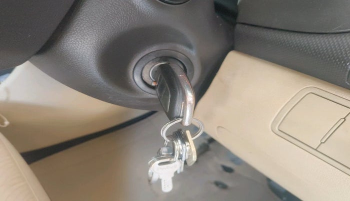 2013 Hyundai Verna FLUIDIC 1.6 CRDI EX, Diesel, Manual, 99,252 km, interior