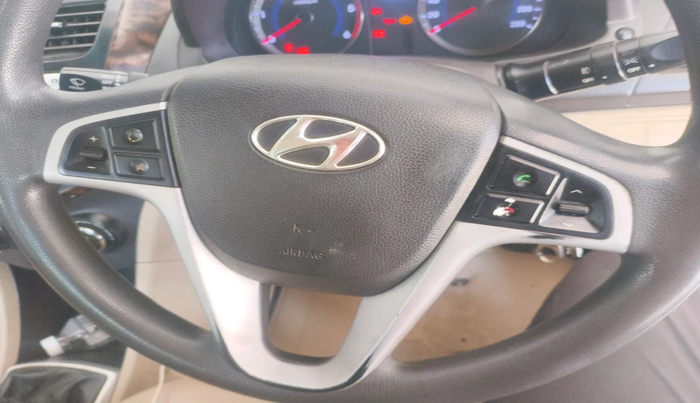 2013 Hyundai Verna FLUIDIC 1.6 CRDI EX, Diesel, Manual, 99,252 km, interior