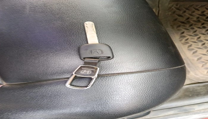 2011 Honda Jazz 1.2 L I-VTEC SELECT, Petrol, Manual, 1,22,370 km, interior