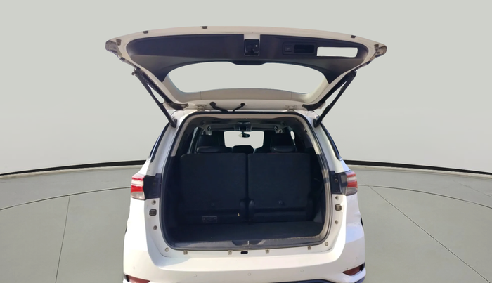 2023 Toyota Fortuner 4X2 AT 2.8 LEGENDER, Diesel, Automatic, 93,589 km, exterior