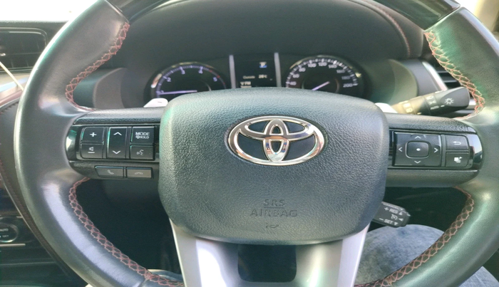 2023 Toyota Fortuner 4X2 AT 2.8 LEGENDER, Diesel, Automatic, 93,589 km, interior