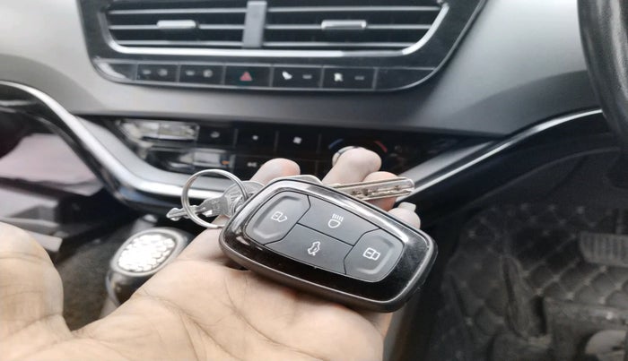 2021 Tata Harrier XZA PLUS 2.0L DARK EDITION, Diesel, Automatic, 51,844 km, interior