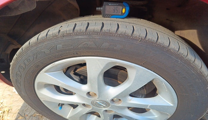 2015 Nissan Micra XV CVT, Petrol, Automatic, 90,126 km, tyre