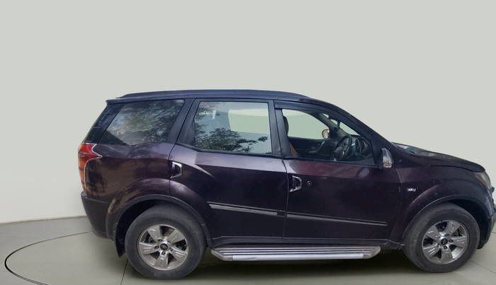 2013 Mahindra XUV500 W8, Diesel, Manual, 2,43,028 km, exterior