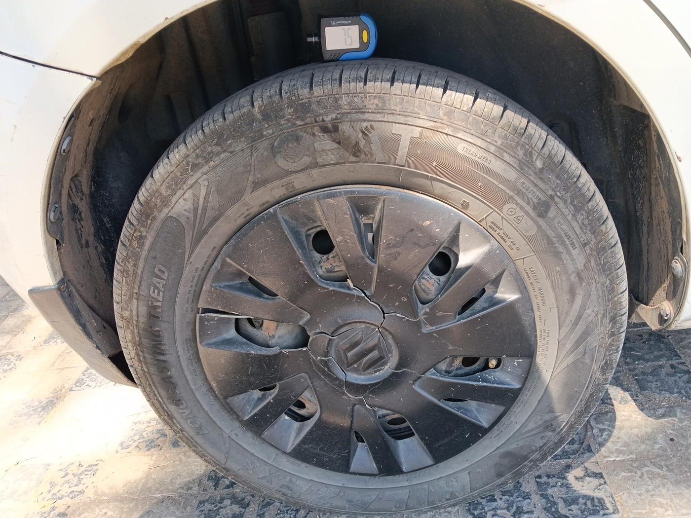 2012 Maruti Swift VXI, Petrol, Manual, 88,103 km, tyre