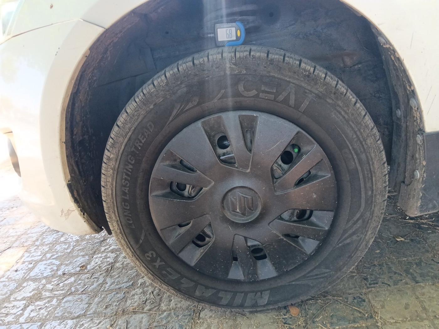 2012 Maruti Swift VXI, Petrol, Manual, 88,103 km, tyre