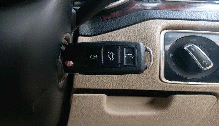 2011 Skoda Superb ELEGANCE 2.0 TDI CR AT, Diesel, Automatic, 91,150 km, interior