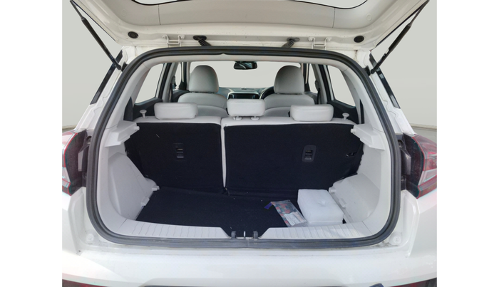 2022 Mahindra XUV300 W8 (O) 1.5 DIESEL, Diesel, Manual, 28,260 km, exterior