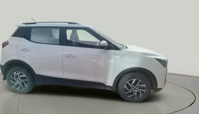 2022 Mahindra XUV300 W8 (O) 1.5 DIESEL, Diesel, Manual, 28,260 km, exterior