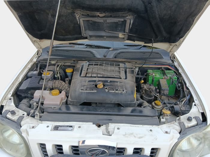 2013 Mahindra Scorpio VLX 2WD AIRBAG BS-III, Diesel, Manual, 1,71,782 km, exterior