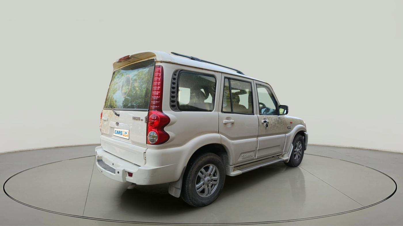 2013 Mahindra Scorpio VLX 2WD AIRBAG BS-III, Diesel, Manual, 1,71,782 km, exterior
