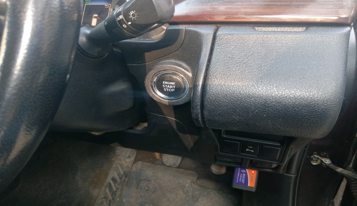 2018 Toyota Innova Crysta 2.4 VX 8 STR, Diesel, Manual, 1,65,647 km, interior