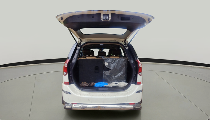 2019 Mahindra XUV500 W11 AT, Diesel, Automatic, 88,251 km, exterior