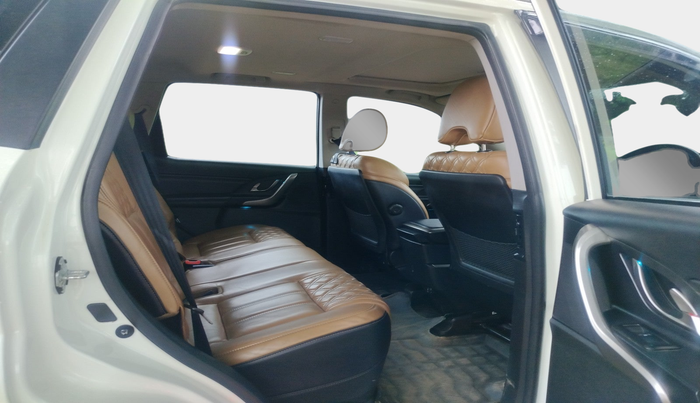 2019 Mahindra XUV500 W11 AT, Diesel, Automatic, 88,251 km, interior
