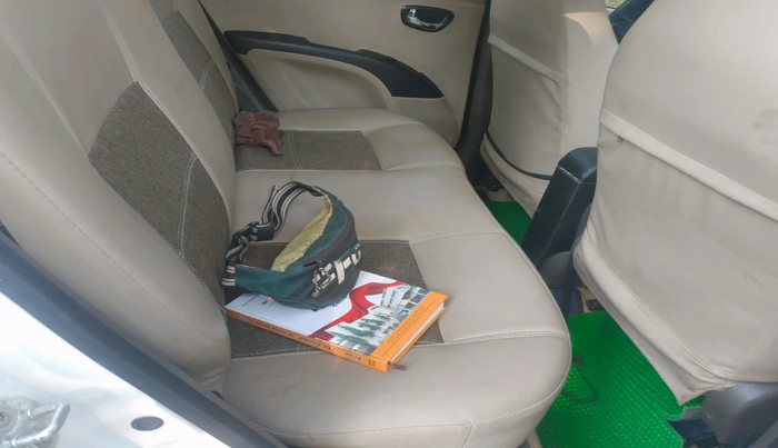 2016 Hyundai i10 SPORTZ 1.1, Petrol, Manual, 48,740 km, interior