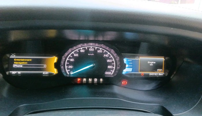 2017 Ford Endeavour TITANIUM 2.2 4X2 AT, Diesel, Automatic, 2,45,181 km, interior