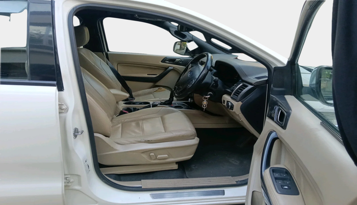 2017 Ford Endeavour TITANIUM 2.2 4X2 AT, Diesel, Automatic, 2,45,181 km, interior