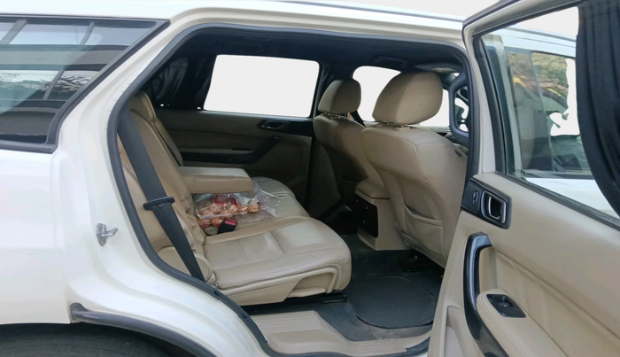 2017 Ford Endeavour TITANIUM 2.2 4X2 AT, Diesel, Automatic, 2,45,181 km, interior