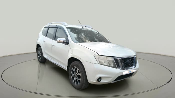 2014 Nissan Terrano XV D THP 110 PS, Diesel, Manual, 2,29,896 km, exterior
