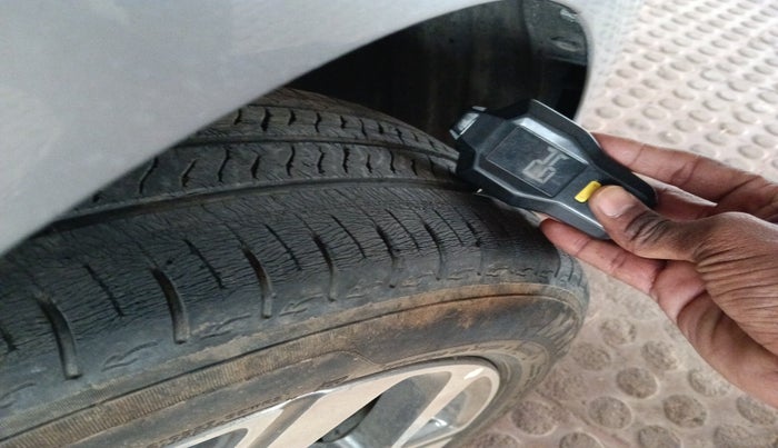 2020 Hyundai AURA SX 1.2, Petrol, Manual, 56,663 km, tyre