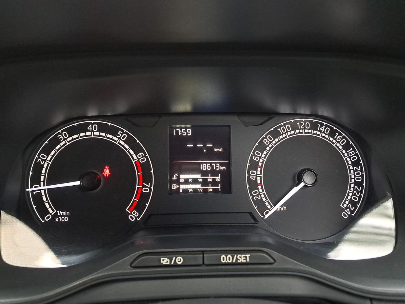 2022 Skoda KUSHAQ ACTIVE 1.0L TSI MT, Petrol, Manual, 18,673 km, interior