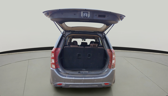 2015 Mahindra XUV500 W8, Diesel, Manual, 62,620 km, exterior