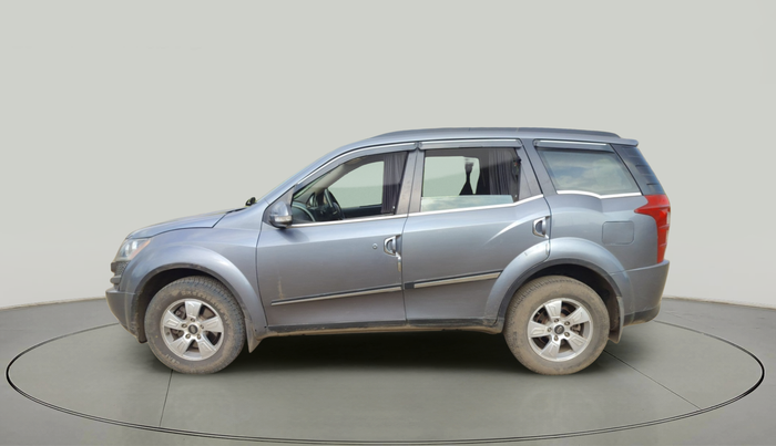 2015 Mahindra XUV500 W8, Diesel, Manual, 62,620 km, exterior
