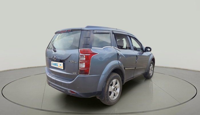 2015 Mahindra XUV500 W8, Diesel, Manual, 62,620 km, exterior