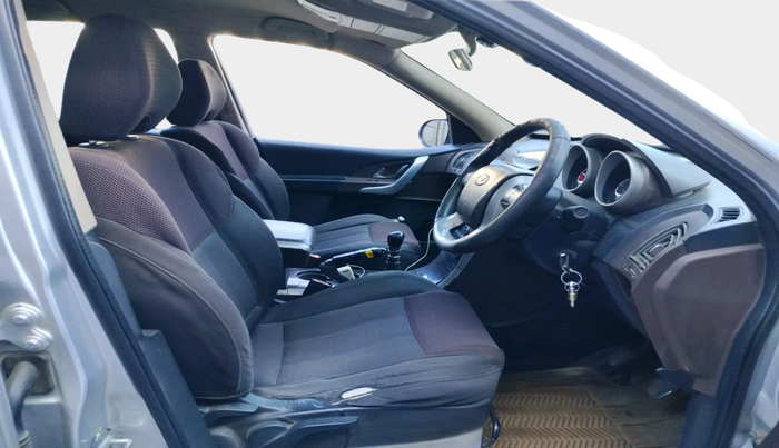 2012 Mahindra XUV500 W6, Diesel, Manual, 1,13,742 km, interior