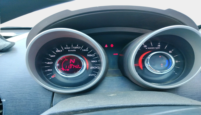 2012 Mahindra XUV500 W6, Diesel, Manual, 1,13,742 km, interior