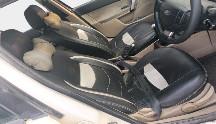 2011 Ford Fiesta SXI 1.4 DIESEL, Diesel, Manual, 2,97,674 km, interior