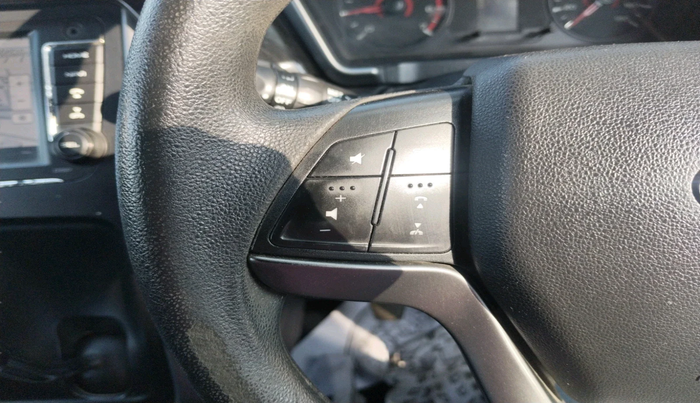 2018 Mahindra KUV 100 NXT K8 D 5 STR, Diesel, Manual, 93,715 km, interior