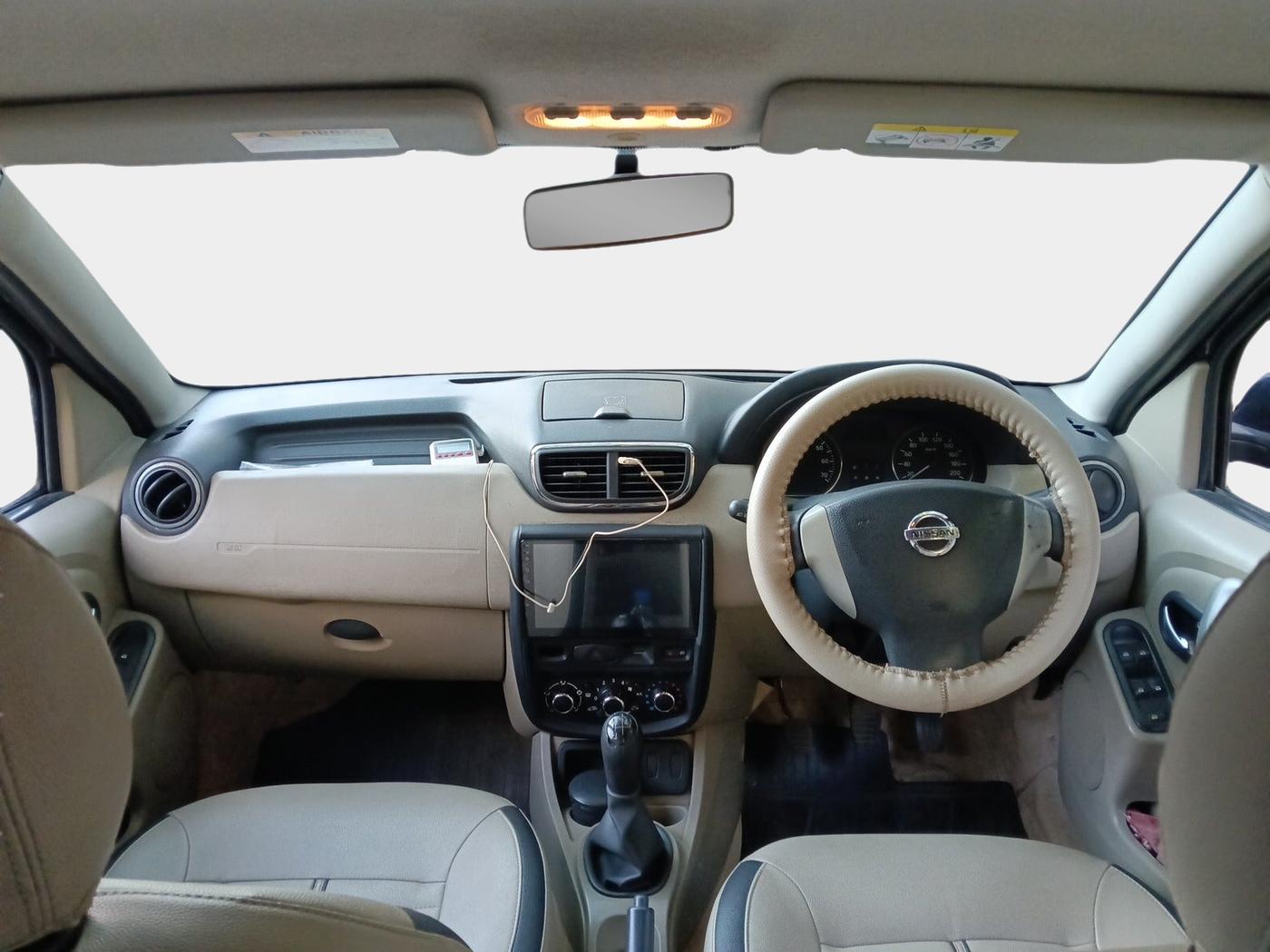 2014 Nissan Terrano XL (D), Diesel, Manual, 93,382 km, interior