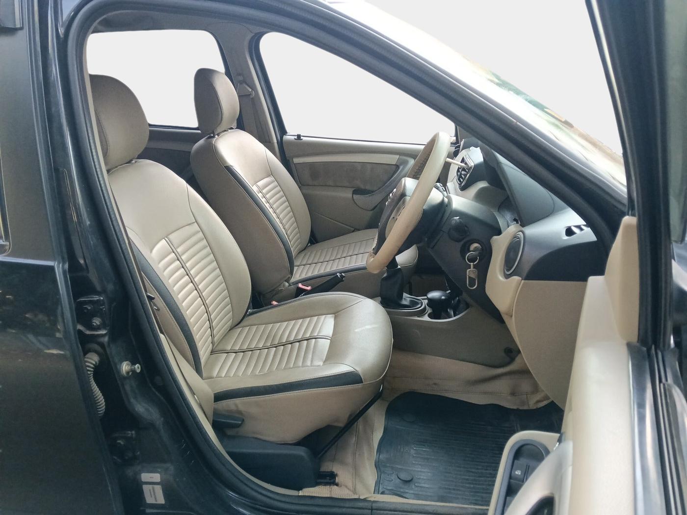 2014 Nissan Terrano XL (D), Diesel, Manual, 93,382 km, interior