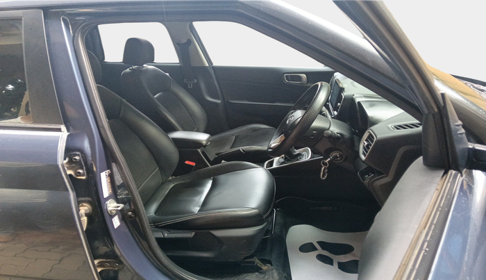2022 Hyundai VENUE S+ 1.2, Petrol, Manual, 33,621 km, interior