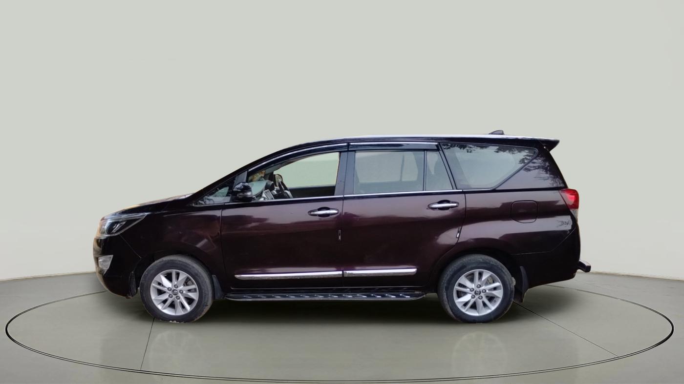2017 Toyota Innova Crysta 2.4 VX 8 STR, Diesel, Manual, 1,14,880 km, exterior