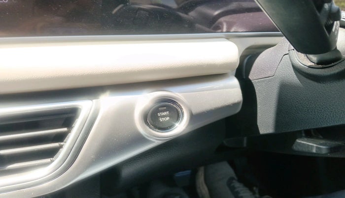 2023 Mahindra XUV700 AX 7 LUXURY D AT 7 STR, Diesel, Automatic, 42,697 km, interior