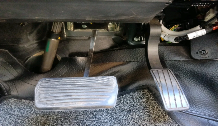 2023 Mahindra XUV700 AX 7 LUXURY D AT 7 STR, Diesel, Automatic, 42,697 km, interior