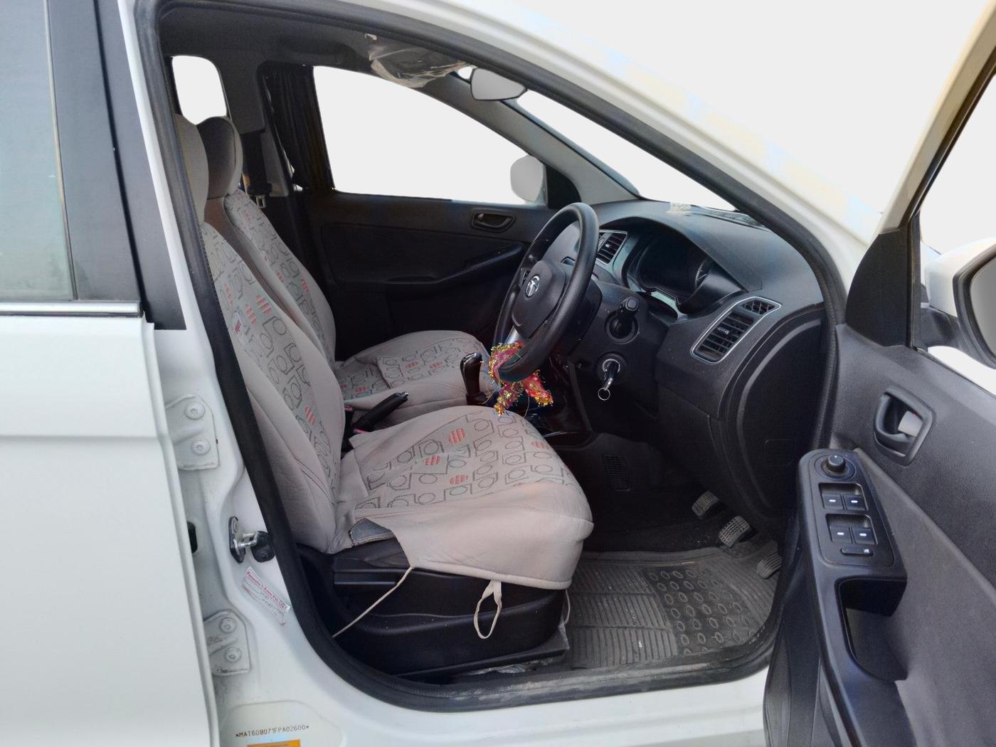 2015 Tata Bolt XM REVOTRON, Petrol, Manual, 51,627 km, interior