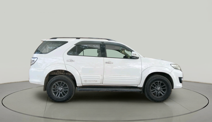 2013 Toyota Fortuner 3.0 4X2 AT, Diesel, Automatic, 1,48,394 km, exterior