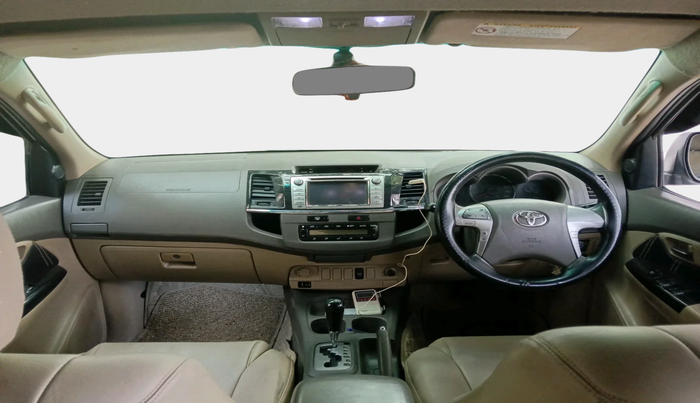 2013 Toyota Fortuner 3.0 4X2 AT, Diesel, Automatic, 1,48,394 km, interior