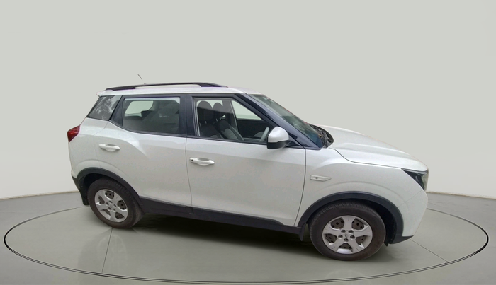 2019 Mahindra XUV300 W6 1.5 DIESEL, Diesel, Manual, 77,594 km, exterior