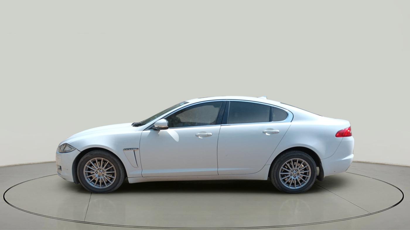 2013 Jaguar XF 2.2 DIESEL LUXURY, Diesel, Automatic, 1,36,367 km, exterior