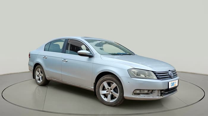 2012 Volkswagen Passat HIGHLINE DSG, Diesel, Automatic, 1,76,571 km, exterior