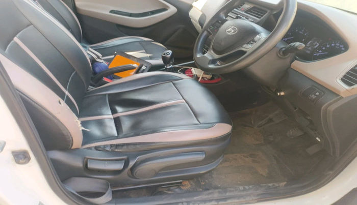 2015 Hyundai Elite i20 SPORTZ 1.4 CRDI, Diesel, Manual, 1,13,326 km, interior