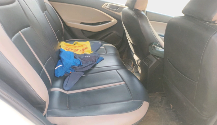 2015 Hyundai Elite i20 SPORTZ 1.4 CRDI, Diesel, Manual, 1,13,326 km, interior