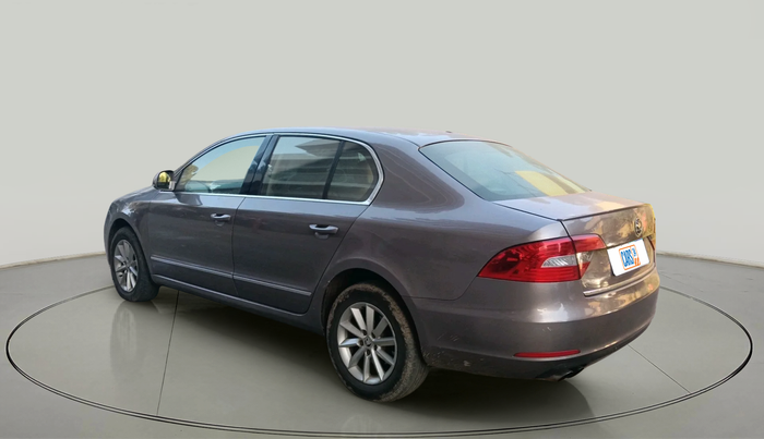 2014 Skoda Superb ELEGANCE 2.0 TDI CR AT, Diesel, Automatic, 1,50,723 km, exterior
