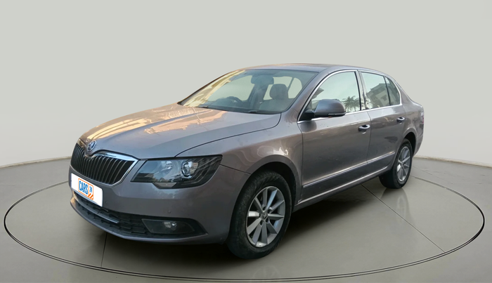 2014 Skoda Superb ELEGANCE 2.0 TDI CR AT, Diesel, Automatic, 1,50,723 km, exterior