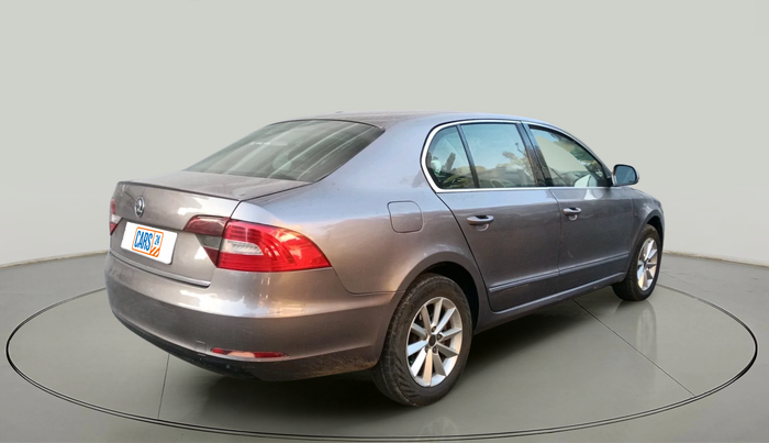 2014 Skoda Superb ELEGANCE 2.0 TDI CR AT, Diesel, Automatic, 1,50,723 km, exterior
